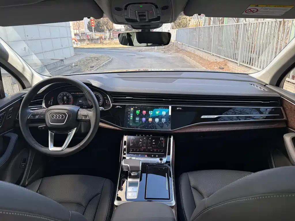 Audi Q7 2025 из CN, фото 7