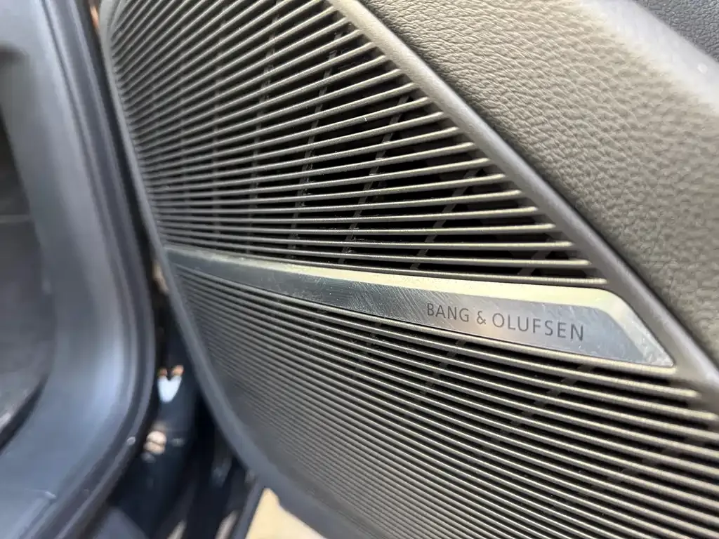 Audi Q7 2025 из CN, фото 4