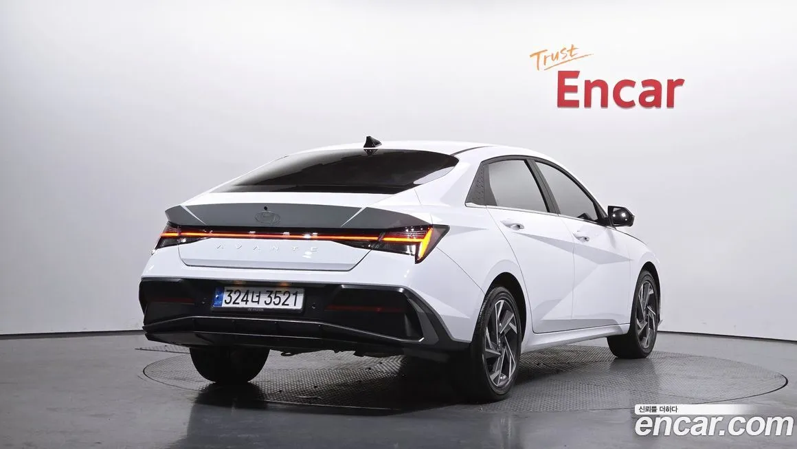 Hyundai AVANTE — фото 2