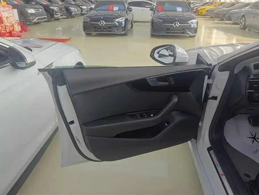 Audi A5 (Import) 2023 из CN, фото 2