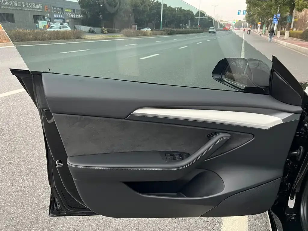 Tesla Model 3 2023 из CN, фото 4