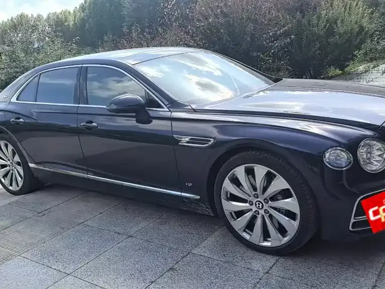 Bentley Flying Spur 2021 из CN, фото 5