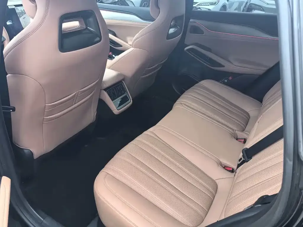 BYD L EV 2025 из CN, фото 5
