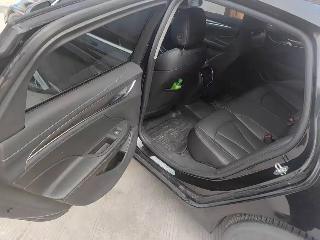 Buick LaCrosse 2022 из CN, фото 2