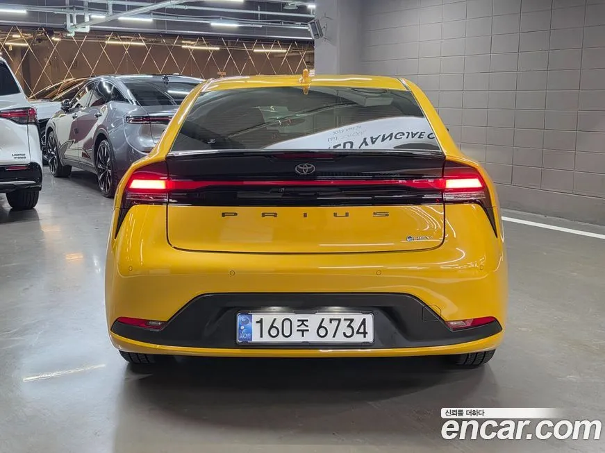 Toyota Prius 2024 из KR, фото 6