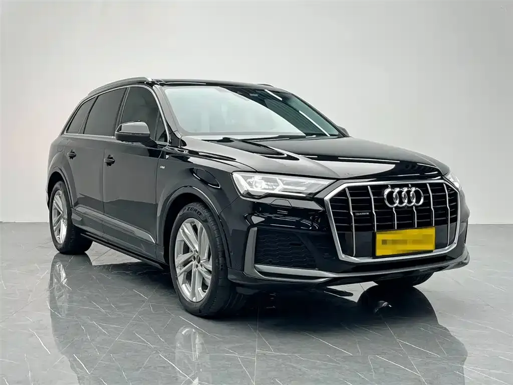 Audi Q7 2023 из CN, фото 3