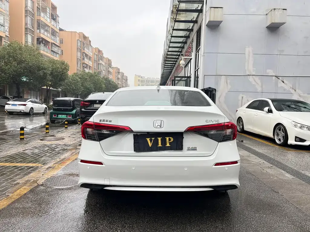 Honda Civic — фото 7