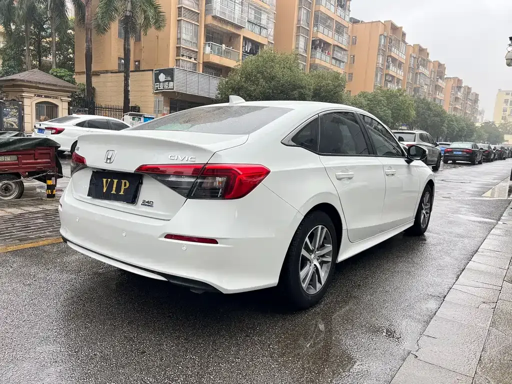 Honda Civic — фото 9