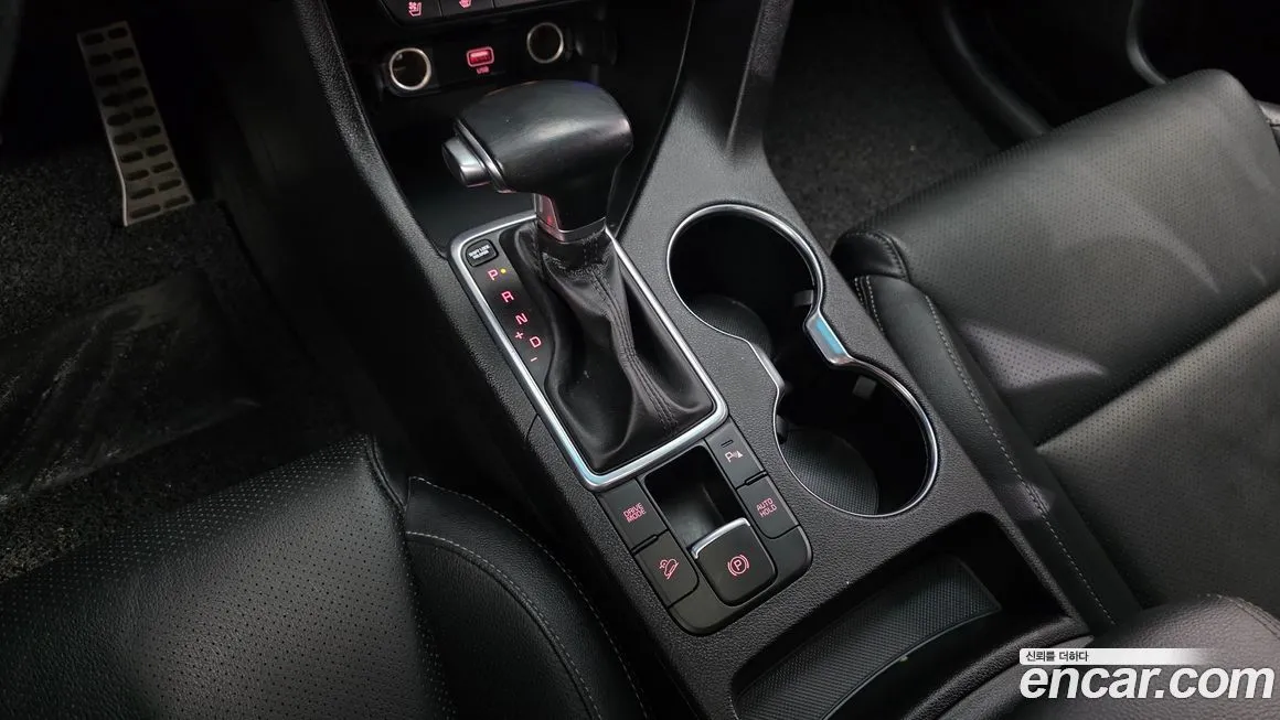 Kia Sportage — фото 10