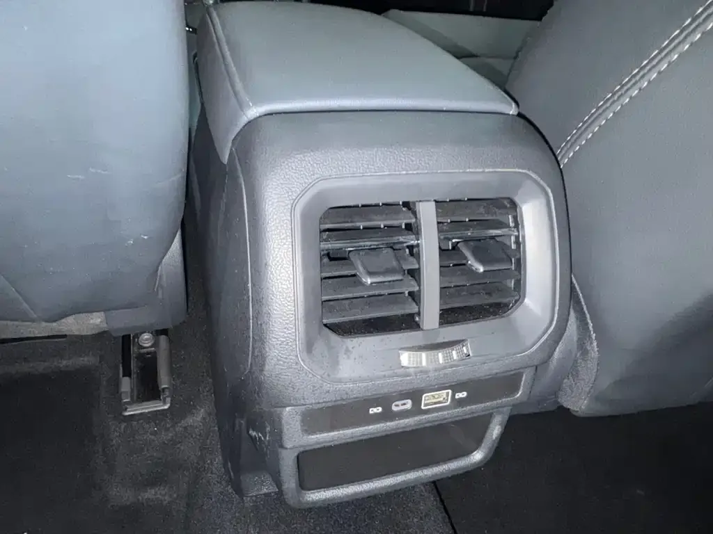 Volkswagen Tharu 2022 из CN, фото 9