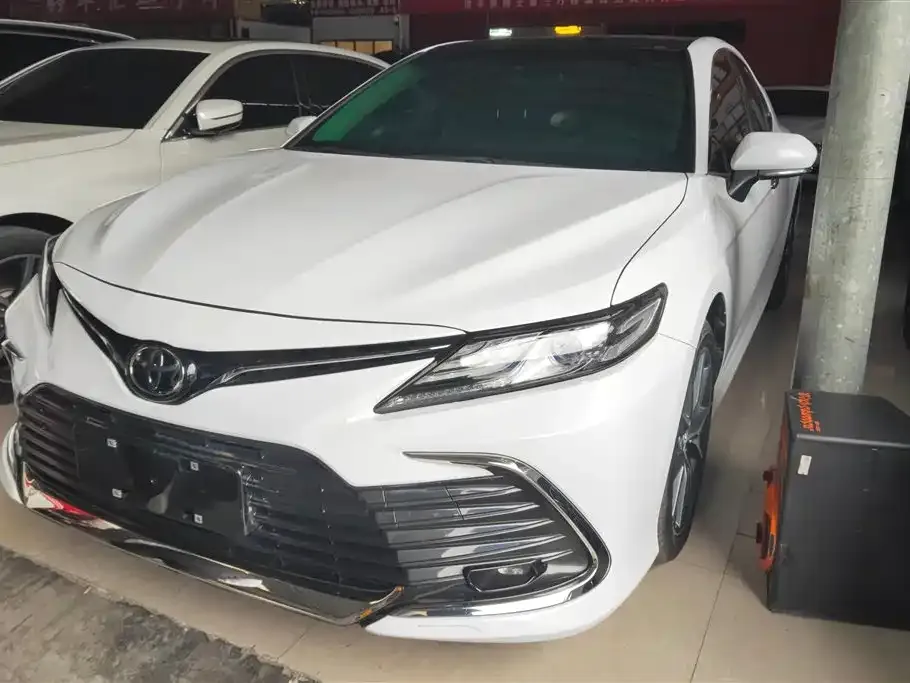 Toyota Camry 2023 из CN, фото 1
