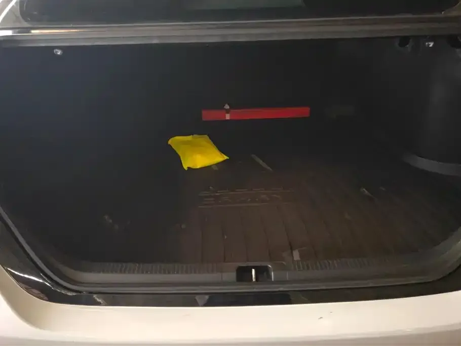 Toyota Camry 2023 из CN, фото 3