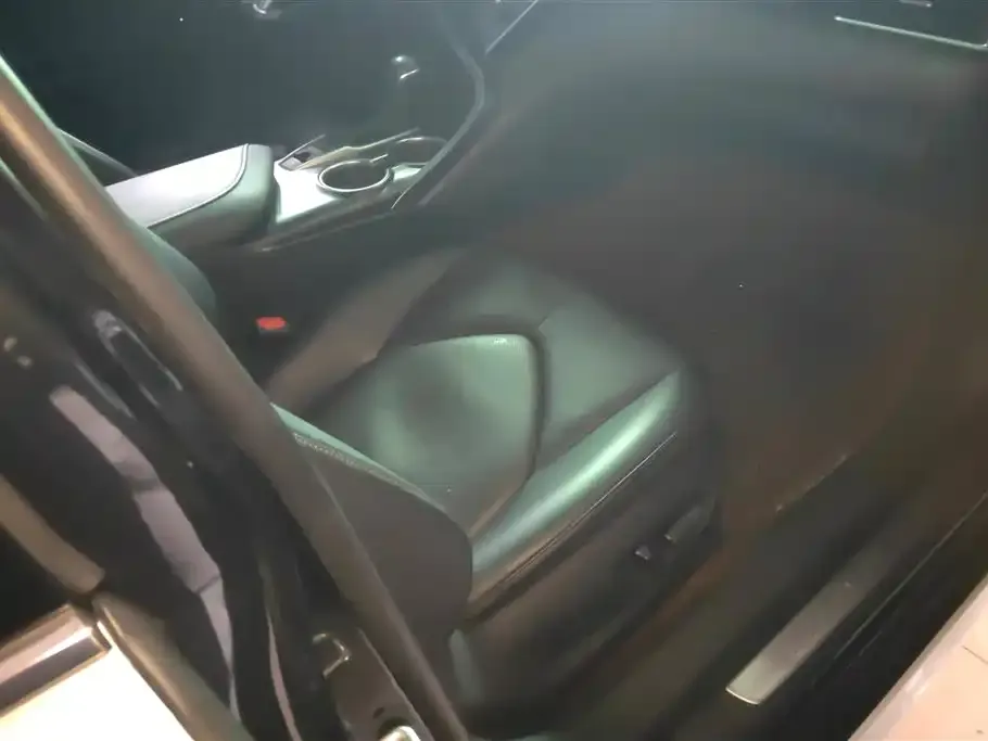 Toyota Camry 2023 из CN, фото 4