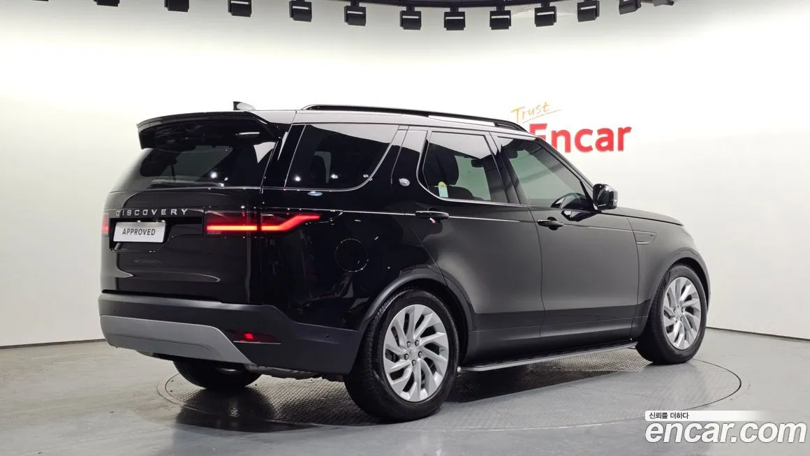 Land Rover Discovery 2025 из KR, фото 6