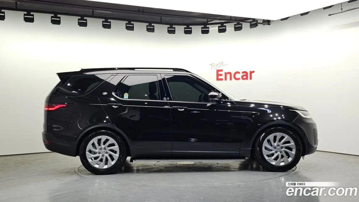 Land Rover Discovery 2025 из KR, фото 5