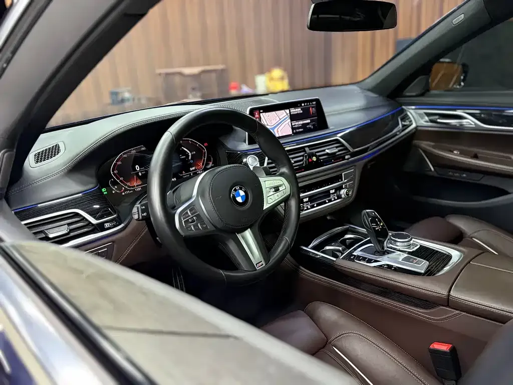 BMW 7 Series 2021 из CN, фото 9