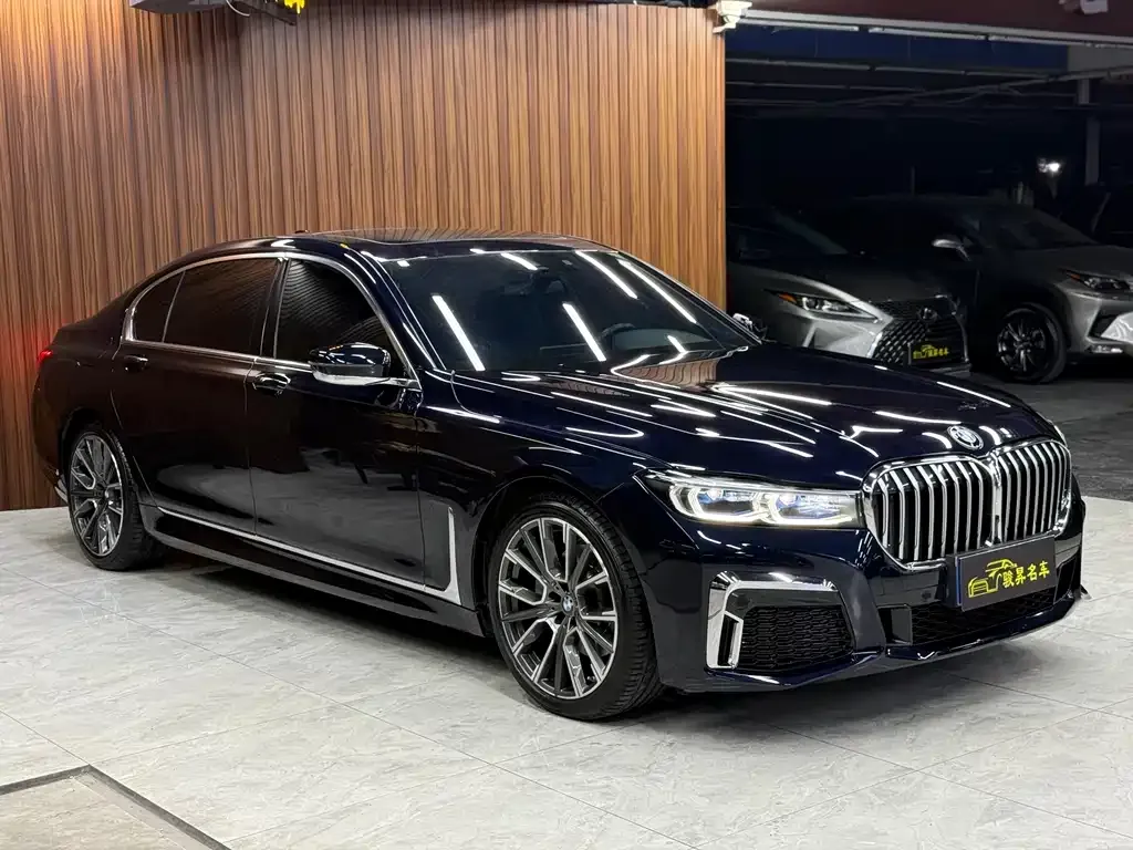 BMW 7 Series 2021 из CN, фото 3