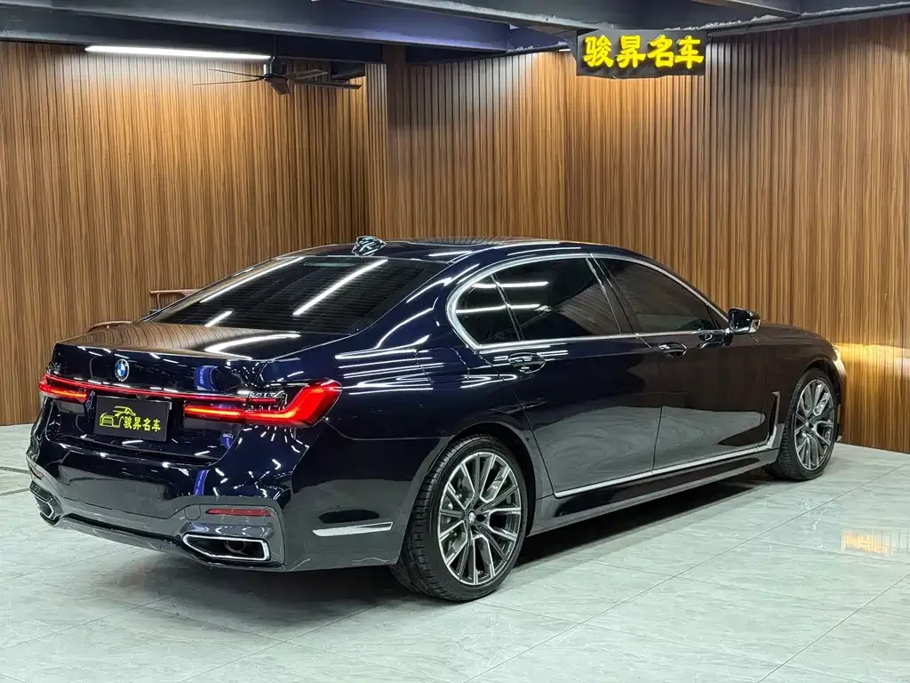 BMW 7 Series 2021 из CN, фото 2