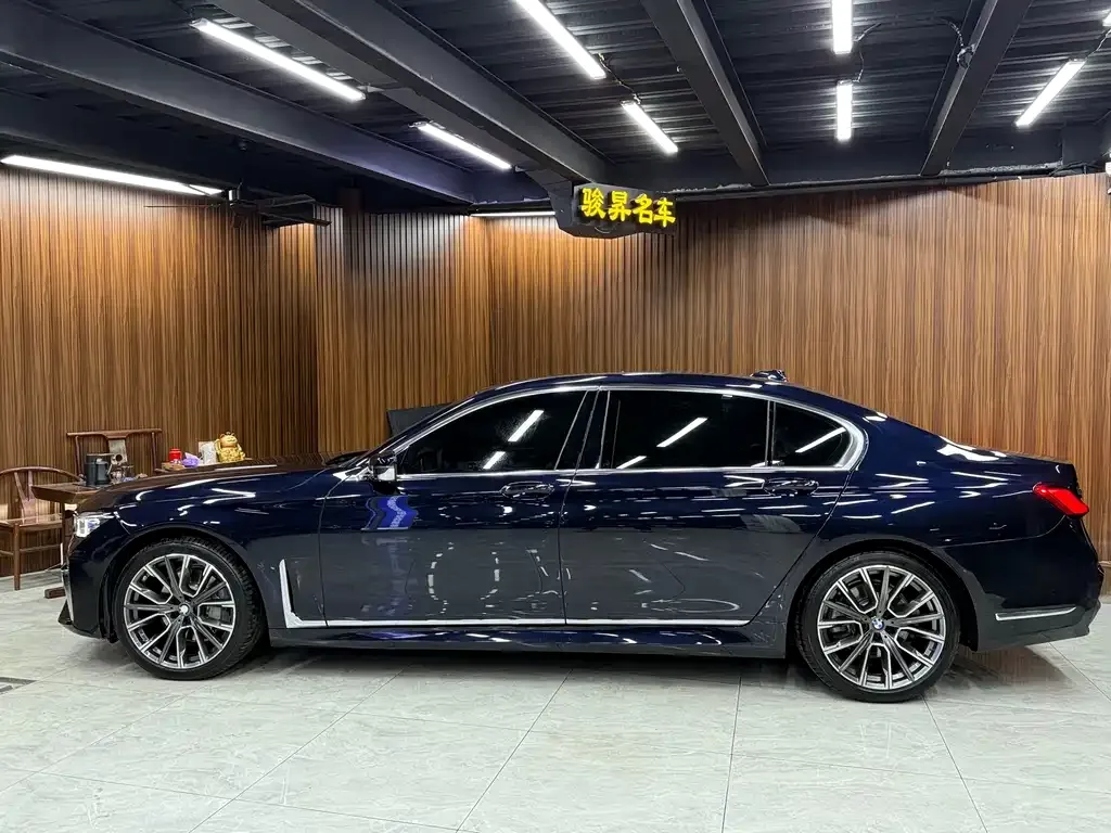 BMW 7 Series 2021 из CN, фото 5