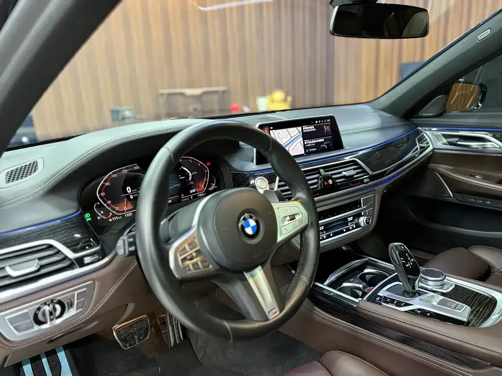 BMW 7 Series 2021 из CN, фото 7