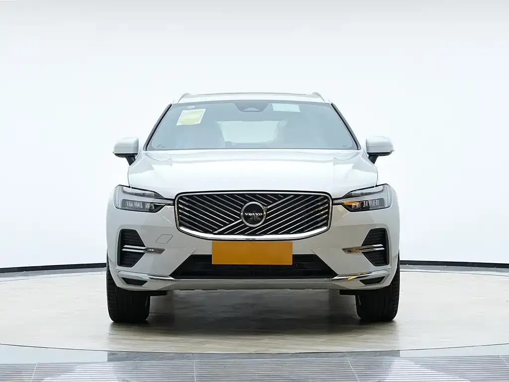 Volvo XC60 — фото 4