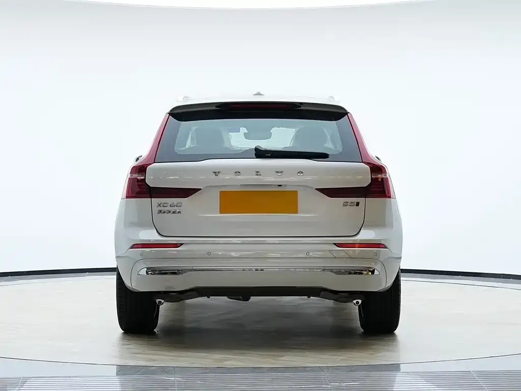 Volvo XC60 — фото 3