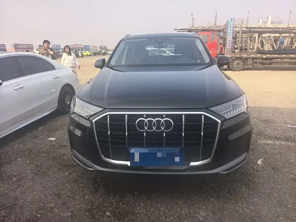 Audi Q7 2022 из CN, фото 1