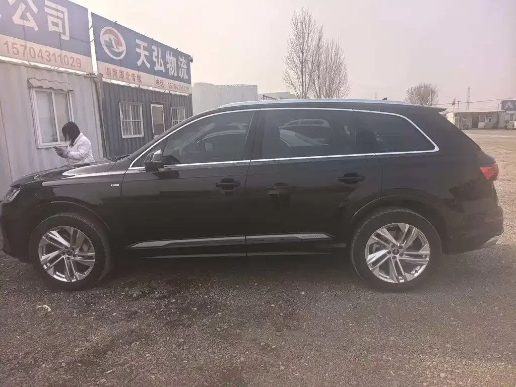 Audi Q7 2022 из CN, фото 3