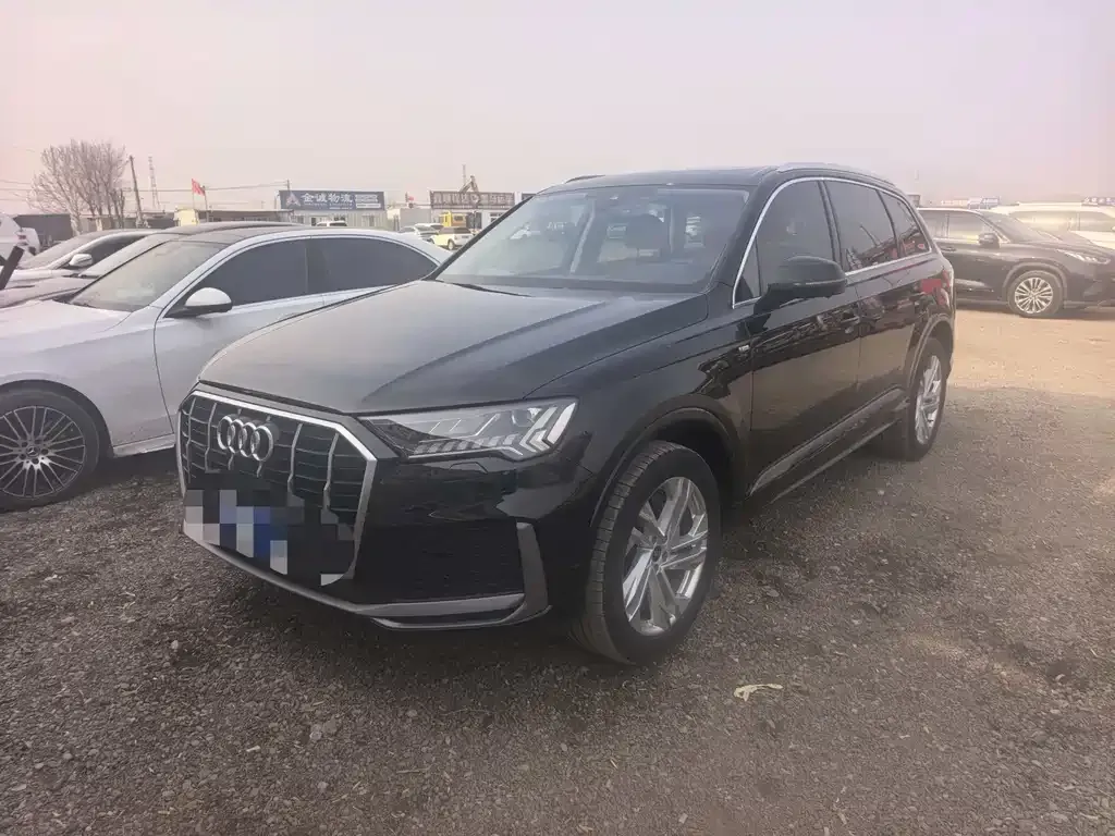 Audi Q7 2022 из CN, фото 6