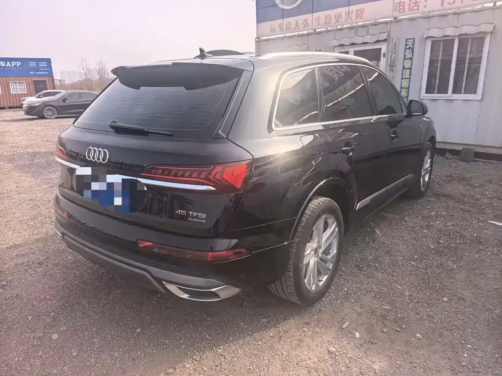 Audi Q7 2022 из CN, фото 5