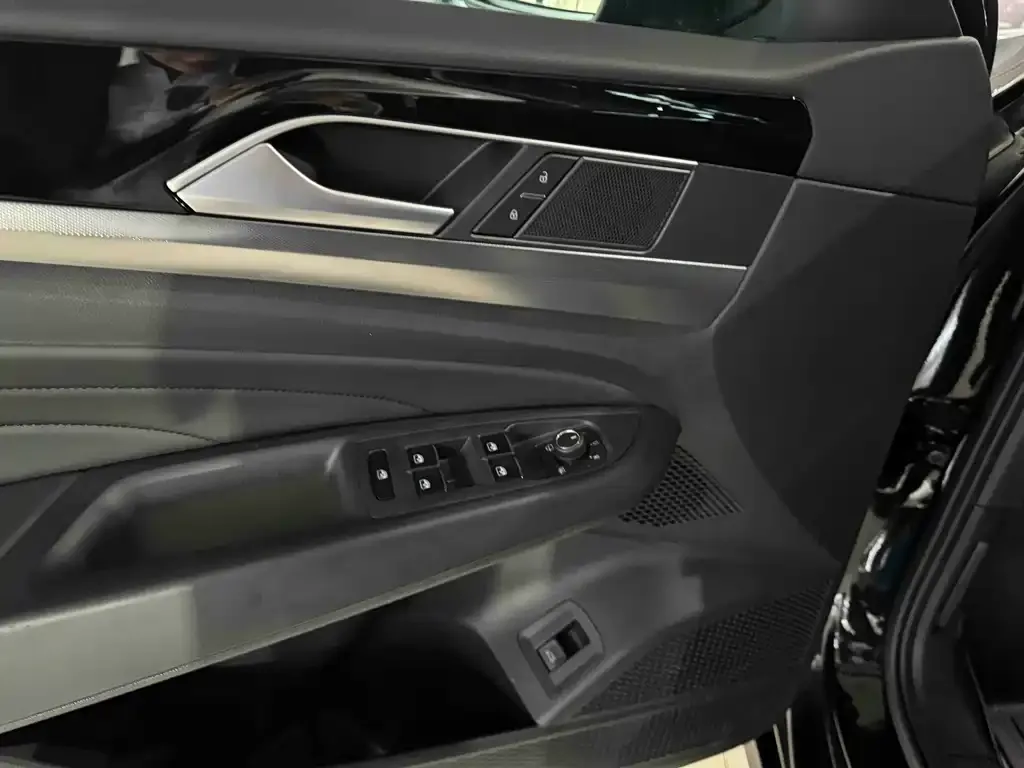 Volkswagen Passat 2025 из CN, фото 3