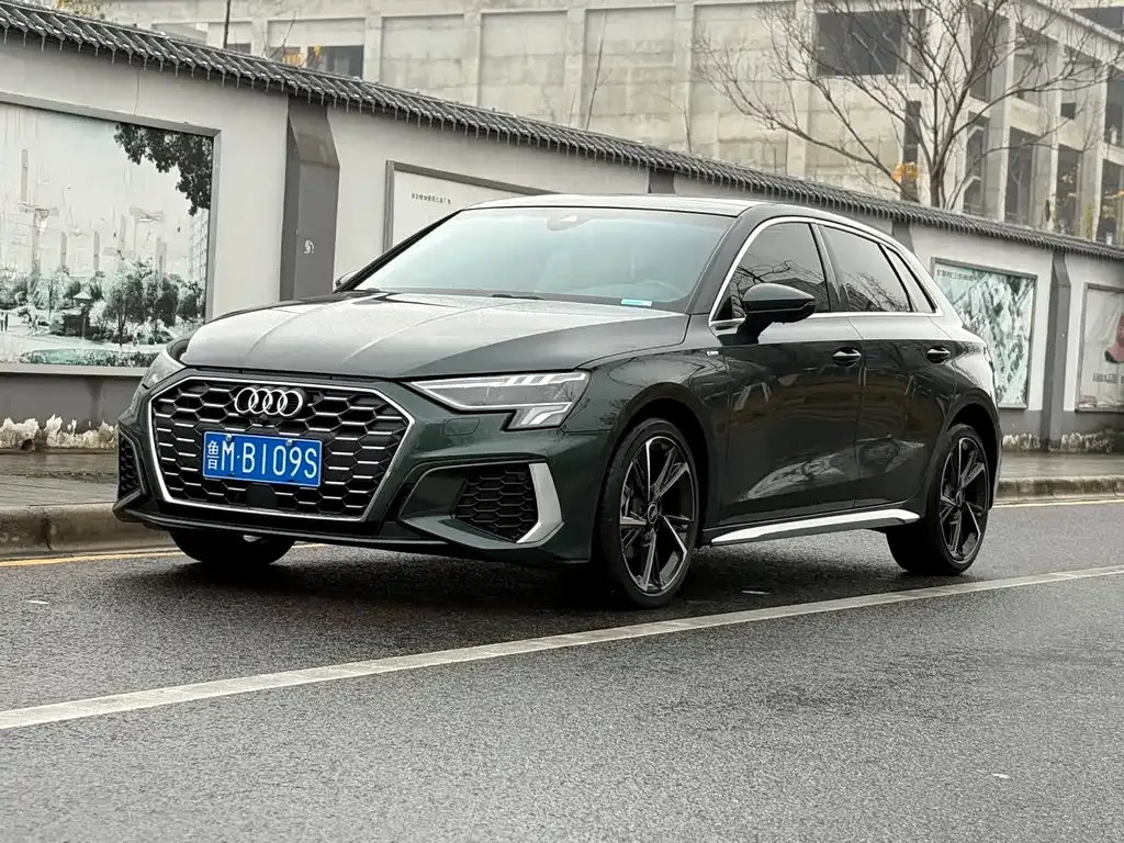 Audi A3 — фото 1