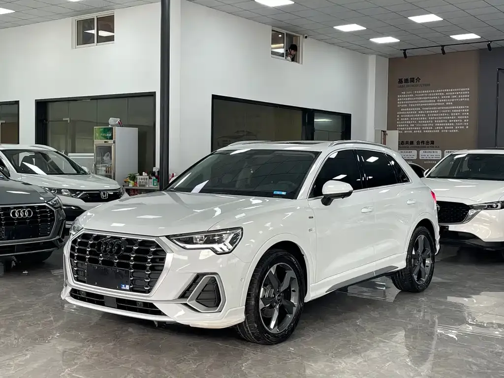 Audi Q3 2022 из CN, фото 1