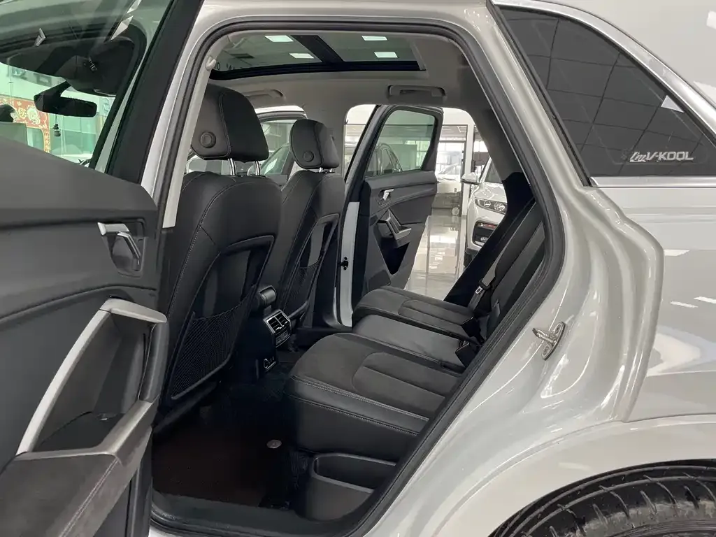 Audi Q3 2022 из CN, фото 10