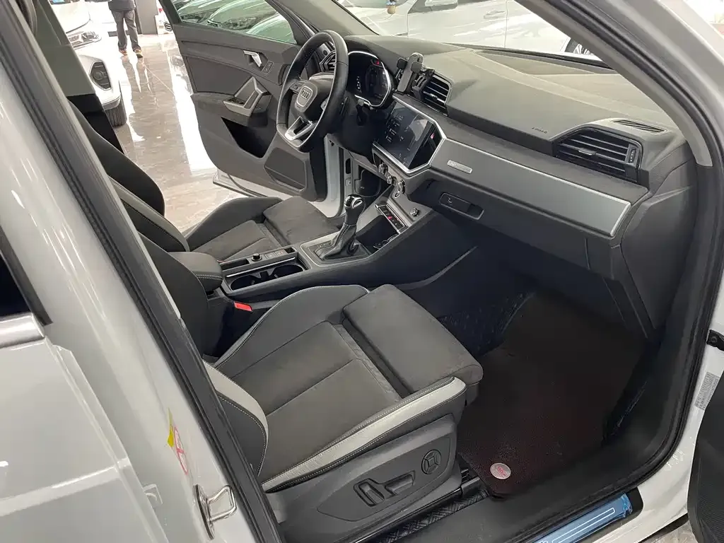 Audi Q3 2022 из CN, фото 4