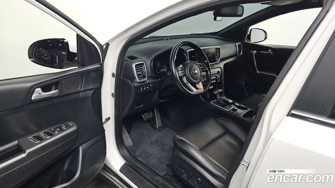 Kia Sportage — фото 6
