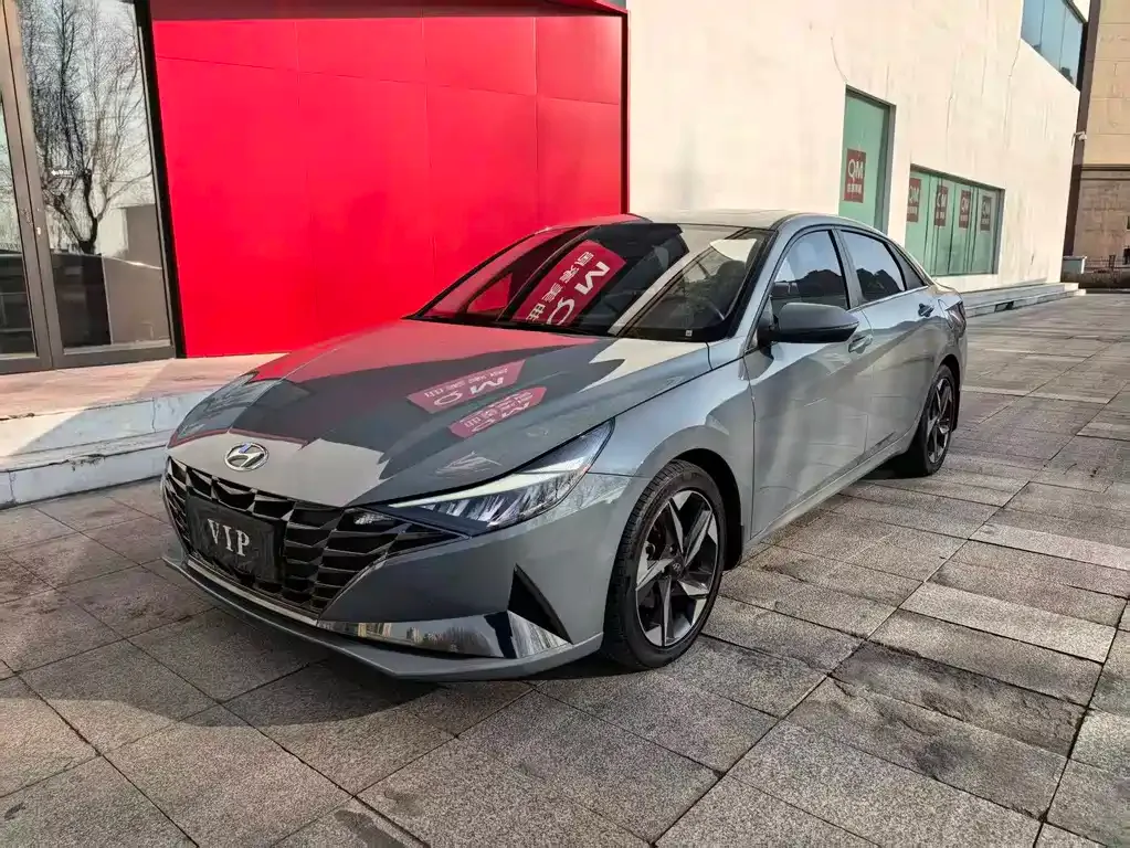 Hyundai Elantra 2023 из CN, фото 1