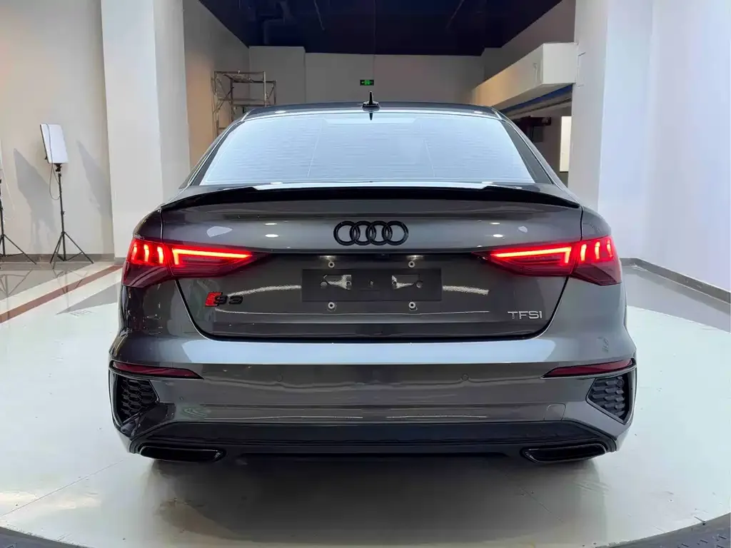 Audi A3 2023 из CN, фото 4
