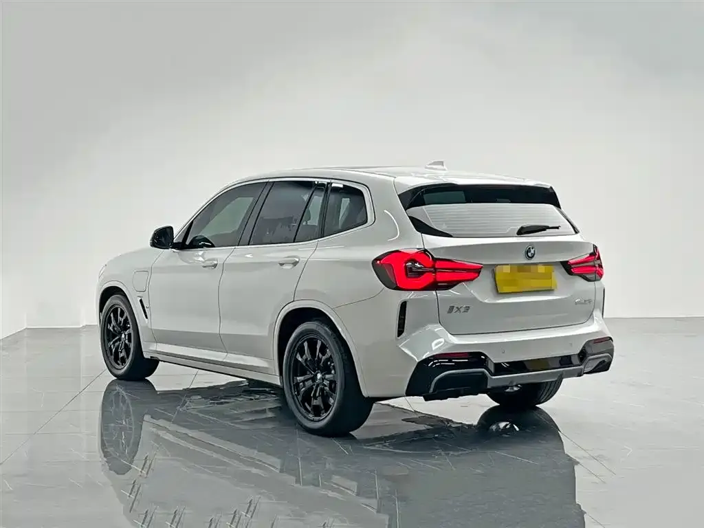 BMW iX3 2025 из CN, фото 3