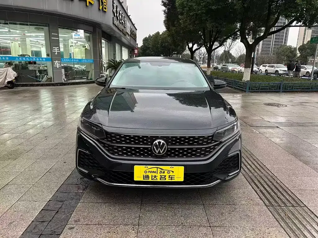 Volkswagen Passat 2023 из CN, фото 1