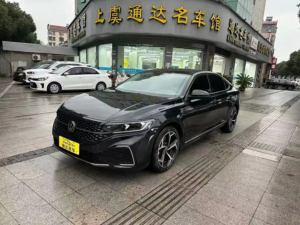 Volkswagen Passat 2023 из CN, фото 3