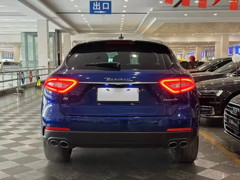 Maserati Levante — фото 10