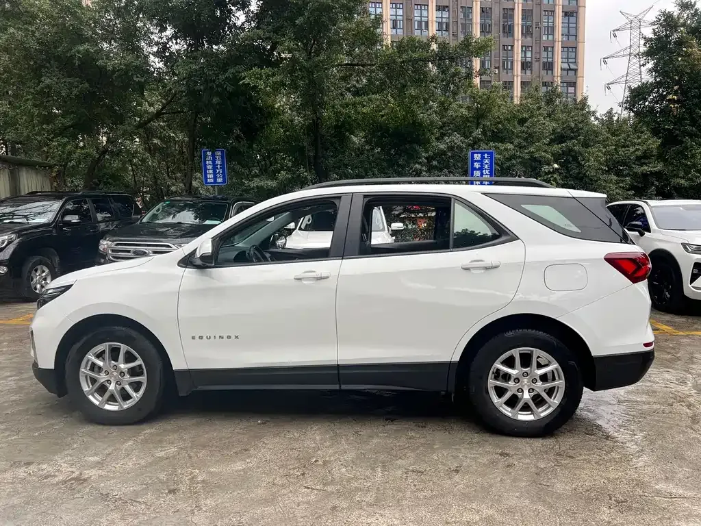Chevrolet Equinox 2021 из CN, фото 3