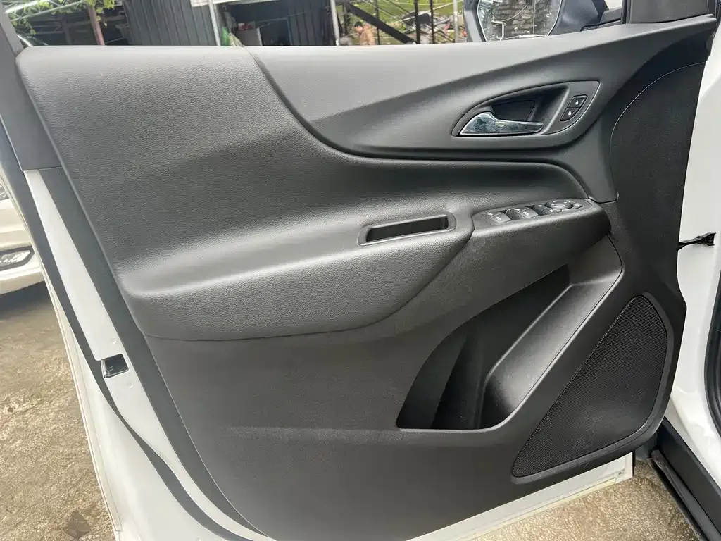 Chevrolet Equinox 2021 из CN, фото 5