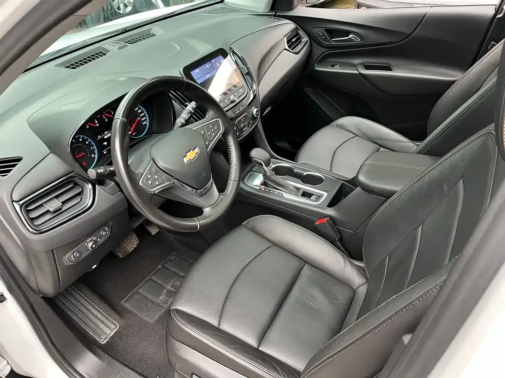 Chevrolet Equinox 2021 из CN, фото 2
