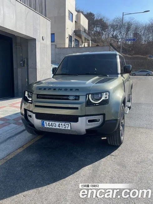 Land Rover Defender — фото 1
