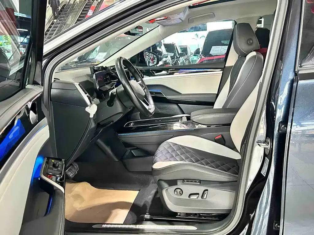 Volkswagen ID.6 Crozz 2023 из CN, фото 10
