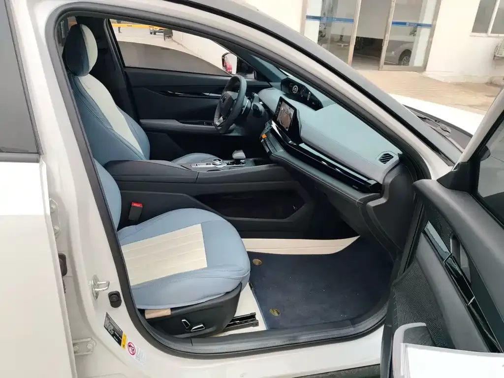 Changan UNI-V 2023 из CN, фото 8