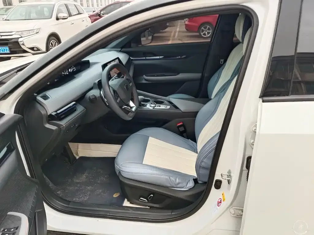 Changan UNI-V 2023 из CN, фото 6