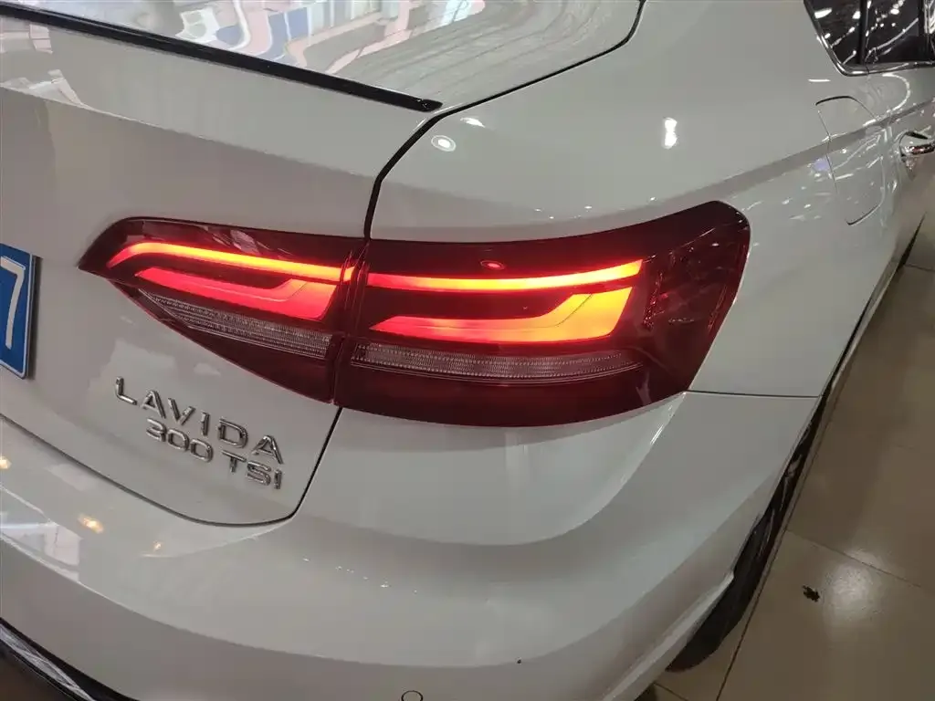 Volkswagen Lavida 2023 из CN, фото 3